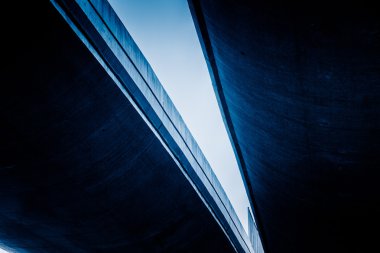 Üstgeçit Köprüsü