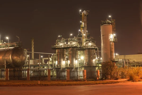 Impianto Industriale Raffineria Con Caldaia Industriale Notte — Foto Stock