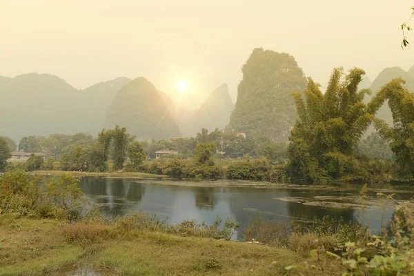 Landschaft in Yangshuo Guilin, China — Stockfoto