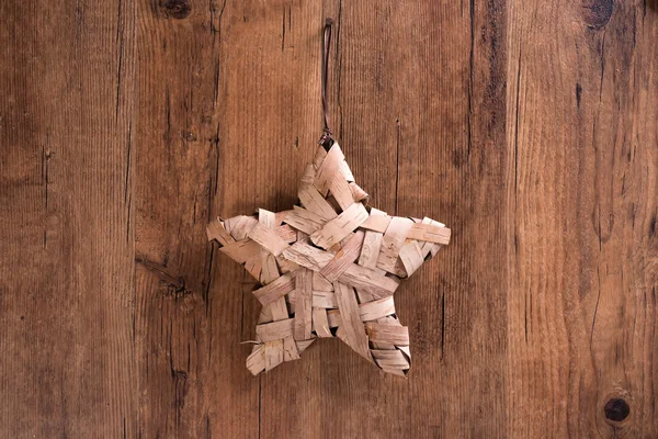Świąteczne dekoracje ręcznie robione w kształcie gwiazdy — Zdjęcie stockowe