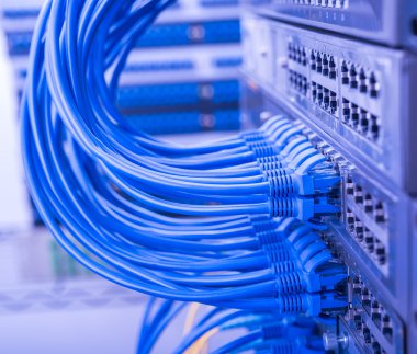 Ağ anahtarı ve ethernet kabloları, Veri Merkezi Konsepti.