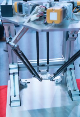 Endüstriyel robot fabrikası, konveyör makinanızın robot el izleme çalışma.