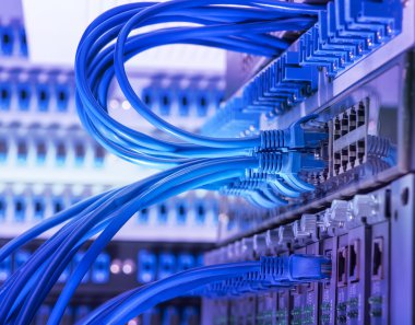 Ağ anahtarı ve ethernet kabloları, Veri Merkezi Konsepti.