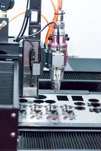 Präzise Laserbearbeitung Des Werkstücks — Stockfoto