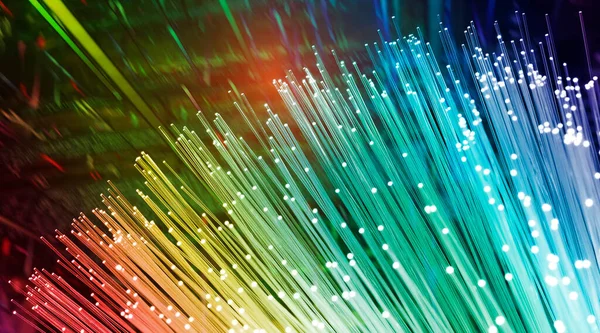 Optik Fiber Dinamik Teknoloji Arka Planının Derinliklerinden Uçuyor — Stok fotoğraf