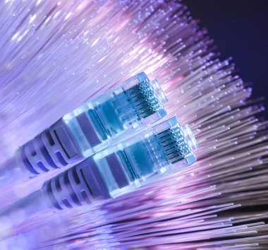 fiber optik arkaplana sahip ağ kabloları