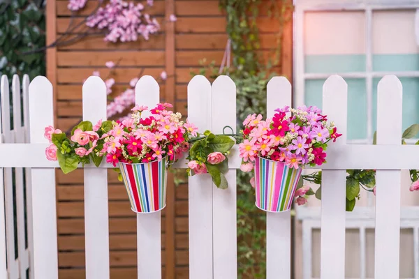 Hanging Flower Pots Fence — Stock Photo, Image