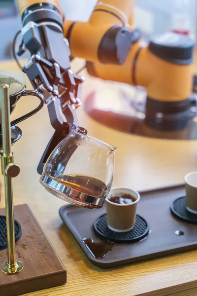 Robotic Arm Preparing Coffee Coffee Machine — Stock Photo, Image