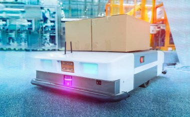 Depo robotu fabrikada karton kutu montajı yapıyor.