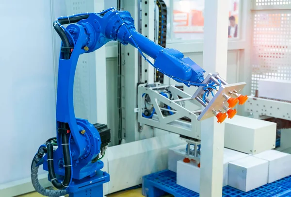 Roboter Pneumatische Kolbensauganlage Auf Industriemaschine Automatisierung Druckluft Fabrikproduktion — Stockfoto