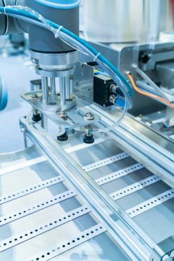 Endüstriyel makinede robotik pnömatik piston emici ünitesi, otomasyon sıkıştırılmış hava fabrikası üretimi