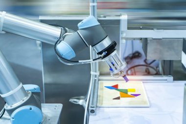 Endüstriyel makinede robotik pnömatik piston emici ünitesi, otomasyon sıkıştırılmış hava fabrikası üretimi