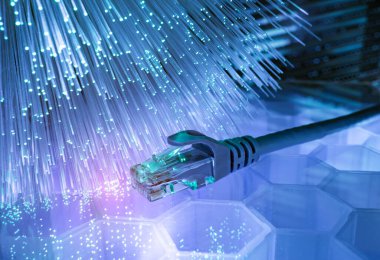 fiber optik teknolojiye sahip ağ kabloları, İletişim Konsepti