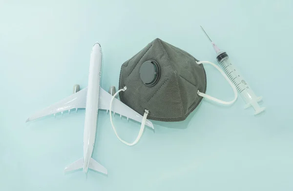 Airplane Model Respiratory Protection Medical Masks Disposable Syringe Concept Coronavirus — Stock Photo, Image