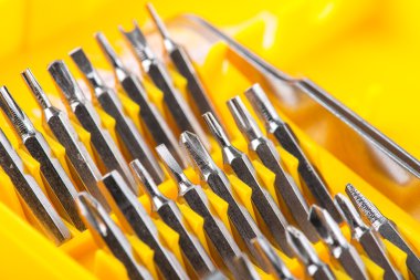 İpuçları ve uzantıları ile tornavida vida