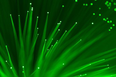 Optik fiber dinamik teknoloji arka planının derinliklerinden uçuyor.