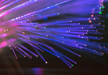 Optik elyaflar dinamik grup