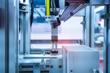 Otomatik klemp kolu ve yer blokları, Üretim, endüstriyel, mühendislik, ai, otomatik teknoloji konsepti