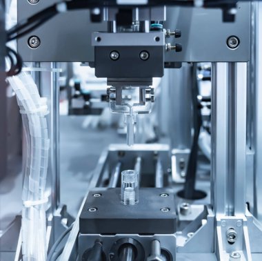 Otomatik kavrama ve akıllı robot akıllı fabrika, endüstri 4.0 ve teknoloji üzerinde çalışıyor.