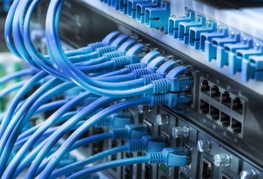 Ağ anahtarı ve ethernet kabloları, Veri Merkezi Konsepti.