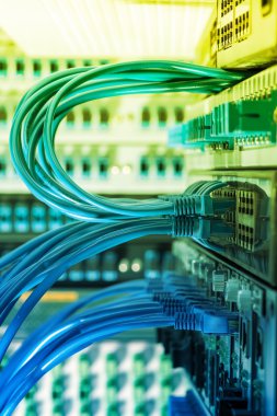 Ağ anahtarı ve ethernet kabloları, Veri Merkezi Konsepti.
