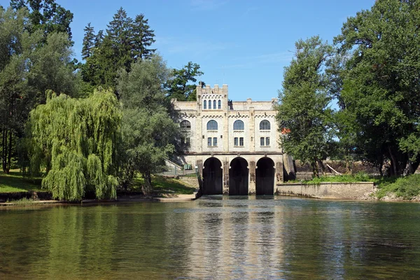 Waterkrachtcentrale, Ozalj — Stockfoto