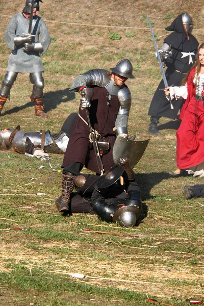 Koprivnica Croácia Setembro 2011 Duelo Dois Cavaleiros Uma Feira Medieval — Fotografia de Stock