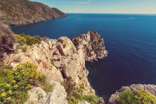 Yunanistan kayalık sahil şeridi