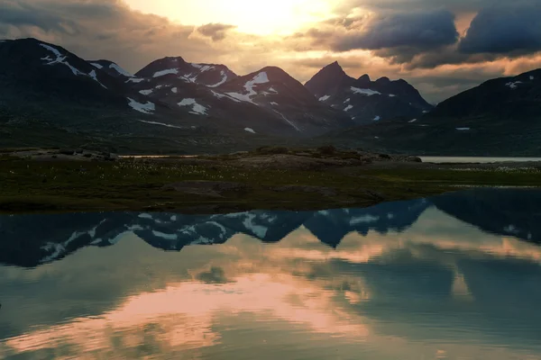 Paesaggio montano in Norvegia — Foto Stock