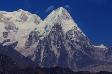 Kanchenjunga bölgesindeki dağlar