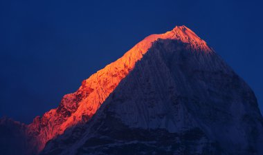 Kanchenjunga bölgesindeki dağlar