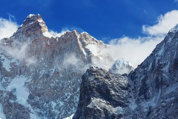 Vista panoramica della vetta di Jannu — Foto Stock