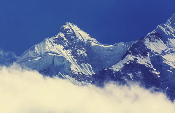 Montagne nella regione di Kanchenjunga — Foto Stock