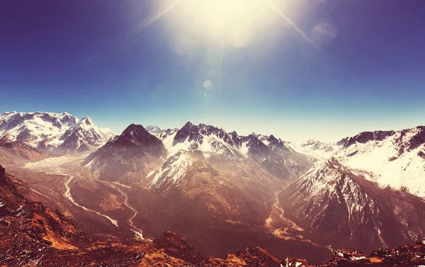 Montagne nella regione di Kanchenjunga — Foto Stock