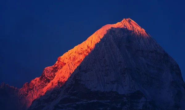 Vuoret Kanchenjungan alueella — kuvapankkivalokuva