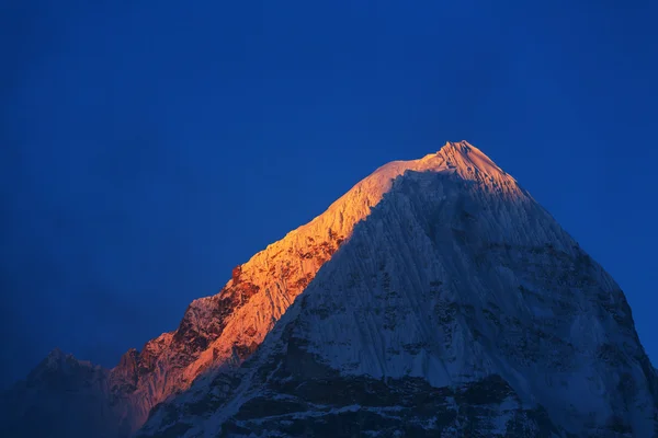 Malebný pohled hor v Kanchenjunga — Stock fotografie