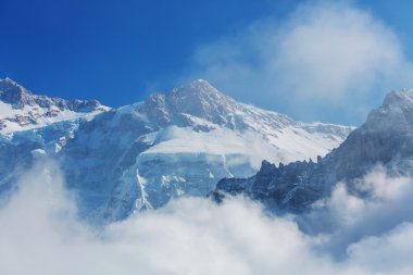 Kanchenjunga bölgesinde doğal dağlar