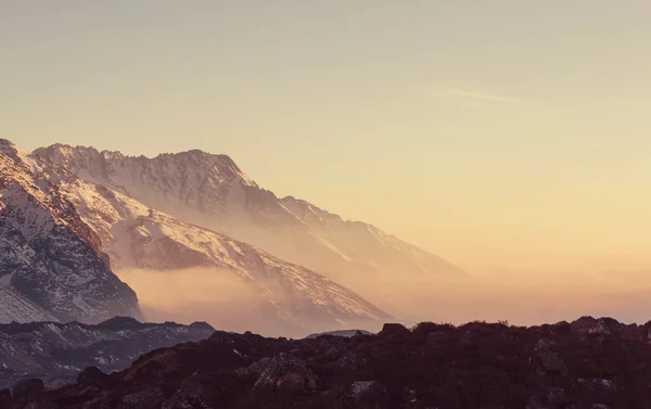 Kanchenjunga bölgesinde doğal dağlar — Stok fotoğraf