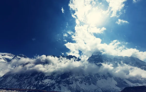 Kanchenjunga bölgesinde doğal dağlar — Stok fotoğraf