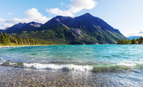 Bellissimo lago in Canada — Foto Stock