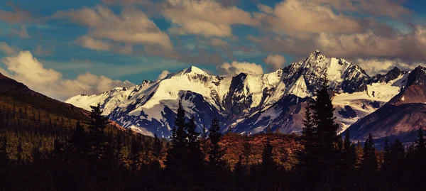 Schöne berge in alaska — Stockfoto