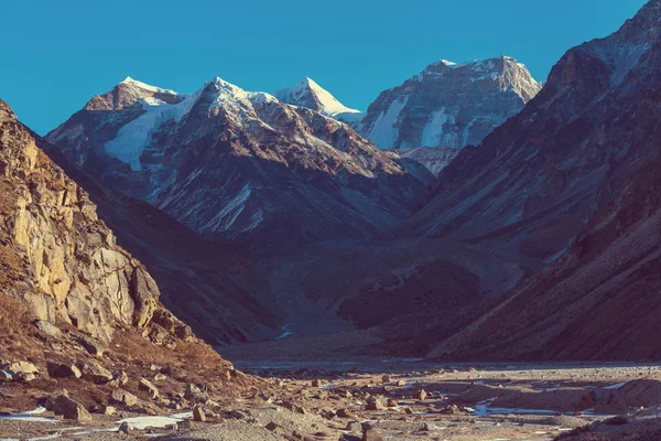 Vista panorámica de las montañas del Himalaya — Foto de Stock