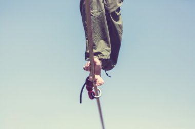 Slacklining, dengede pratik