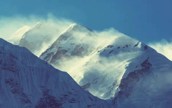 Vista panorámica de las montañas del Himalaya — Foto de Stock