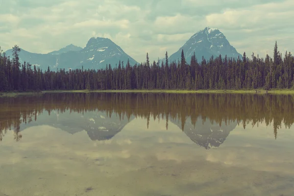 Pitorescas montanhas canadenses — Fotografia de Stock