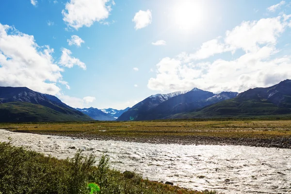 Montagnes pittoresques en Alaska — Photo