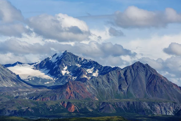 Pittoreska berg i Alaska — Stockfoto