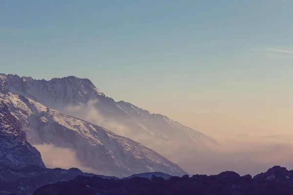 Vue panoramique sur les montagnes — Photo