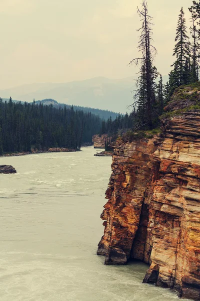 Живописные горы Канады — стоковое фото