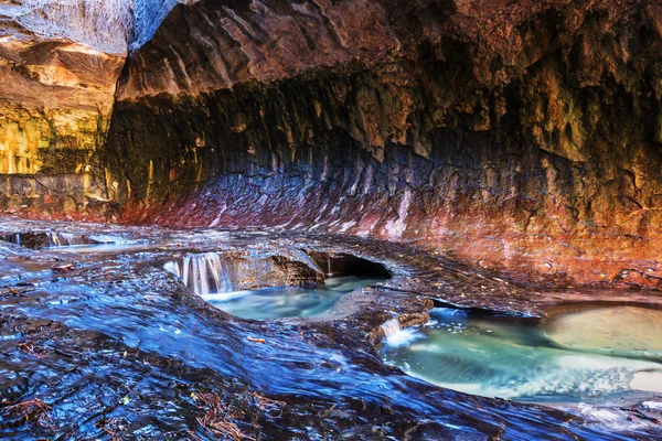 在犹他州风景如画的峡谷 — 图库照片